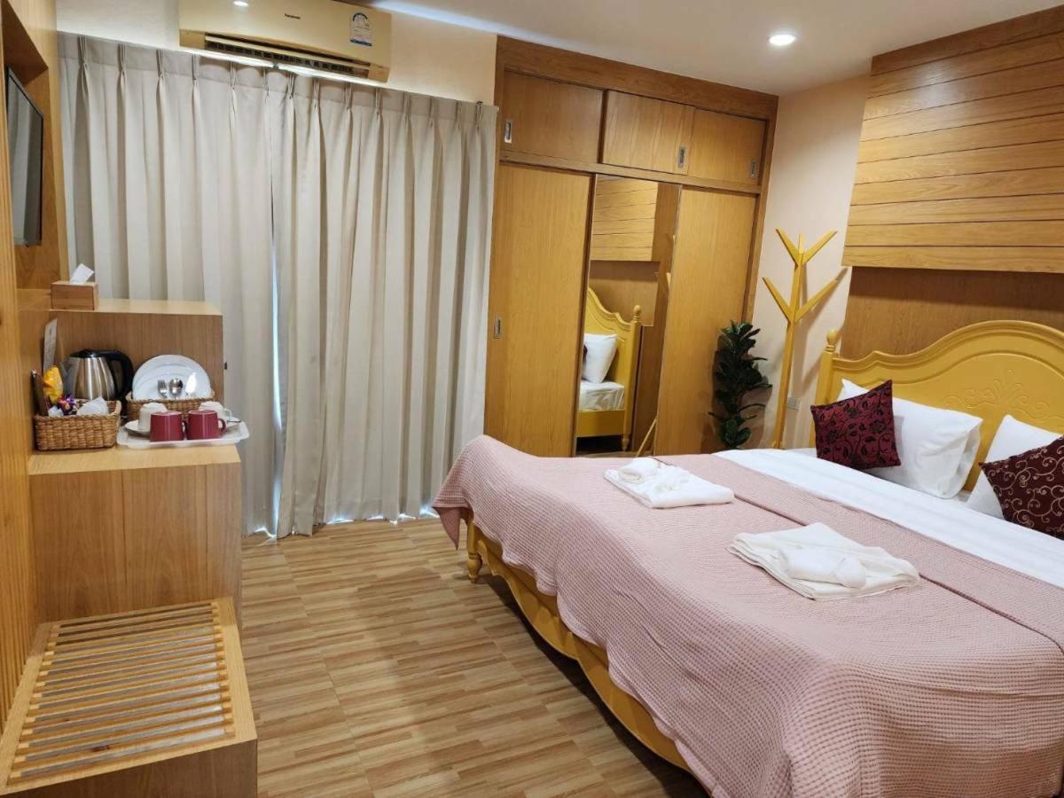 Alaita Hostel Patong Exteriér fotografie